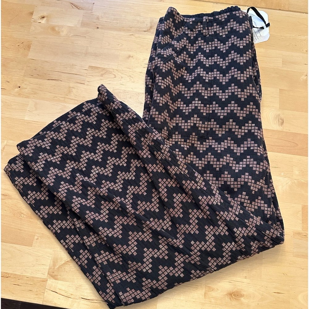 Black herringbone Signal pants with tag